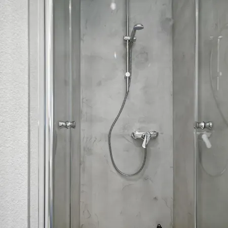 Business Apartment *